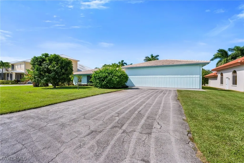 4150 Skyway Drive Naples FL 34112