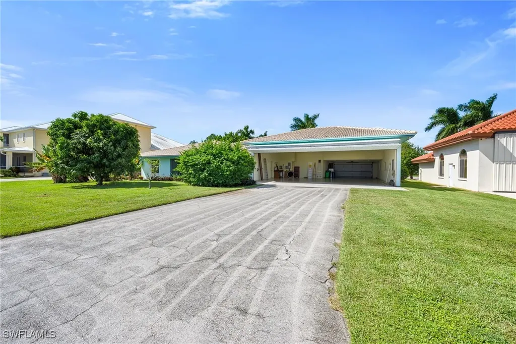 4150 Skyway Drive Naples FL 34112