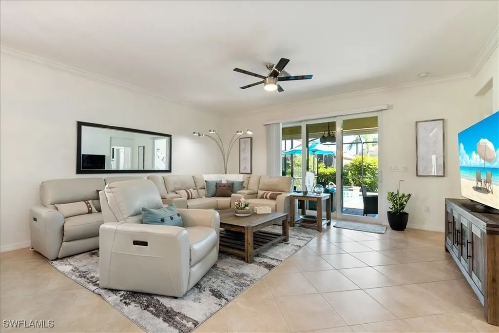 1987 Fairmont Lane Naples FL 34120