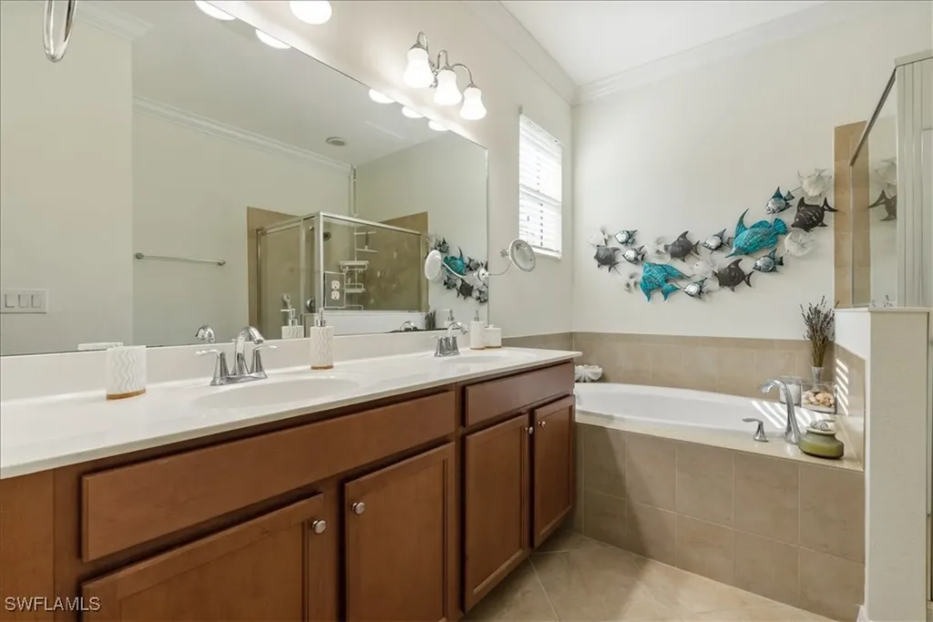 1987 Fairmont Lane Naples FL 34120