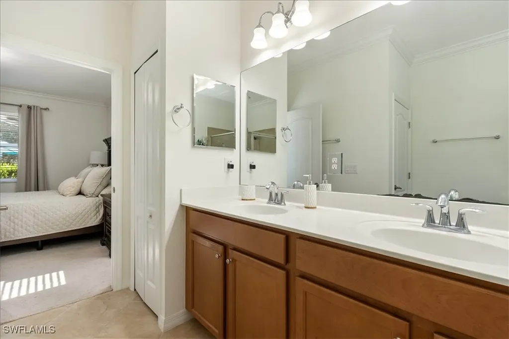 1987 Fairmont Lane Naples FL 34120