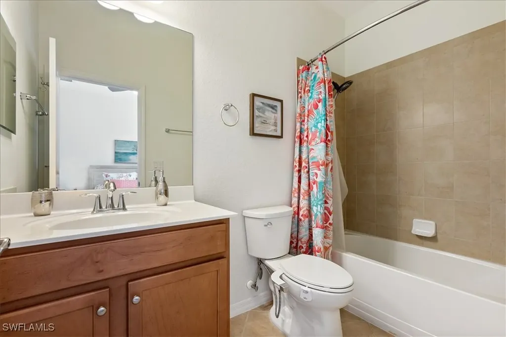 1987 Fairmont Lane Naples FL 34120