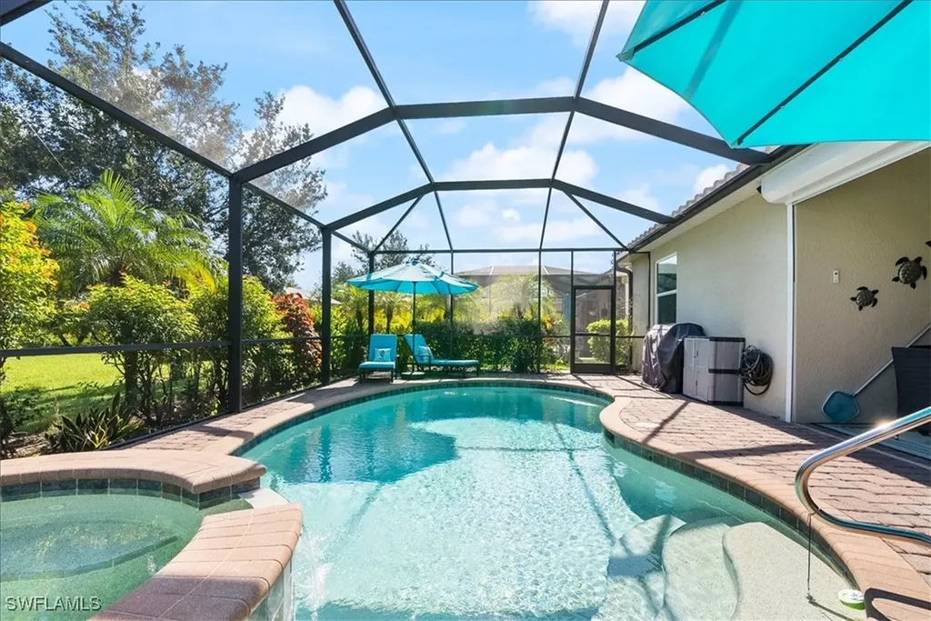 1987 Fairmont Lane Naples FL 34120