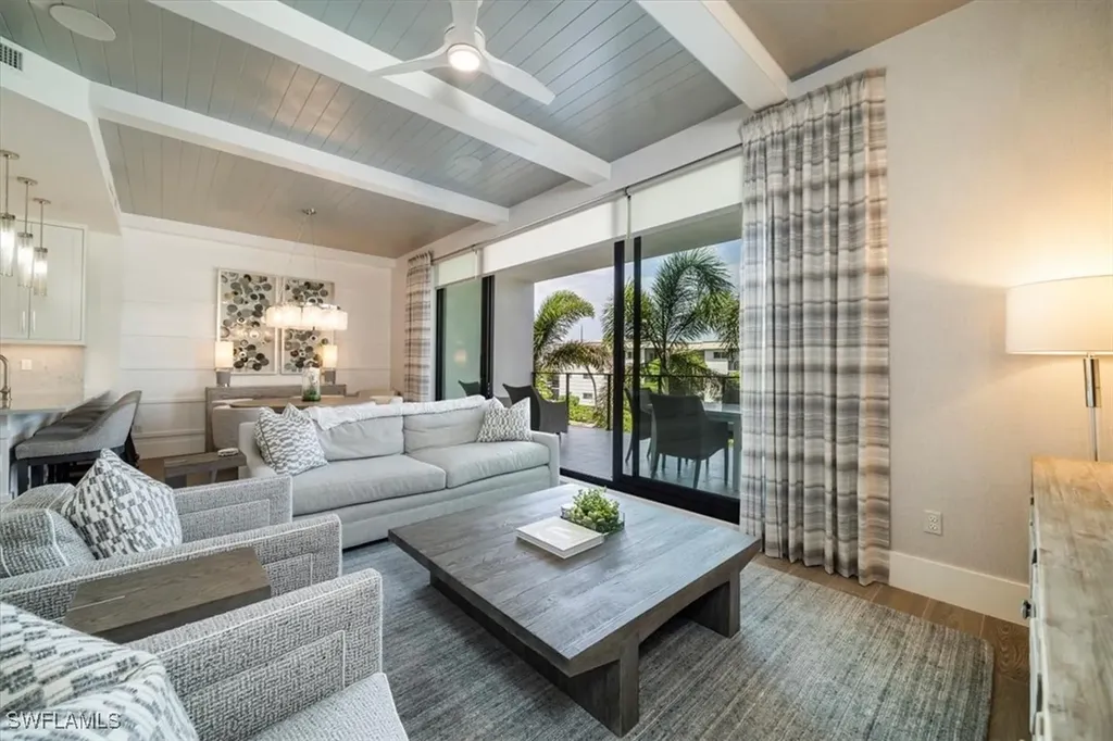 850 Central Avenue Naples FL 34102