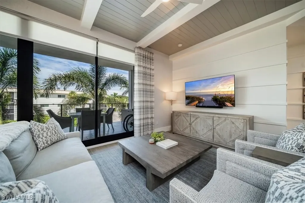 850 Central Avenue Naples FL 34102