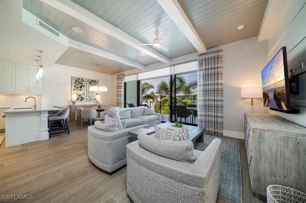 850 Central Avenue Naples FL 34102