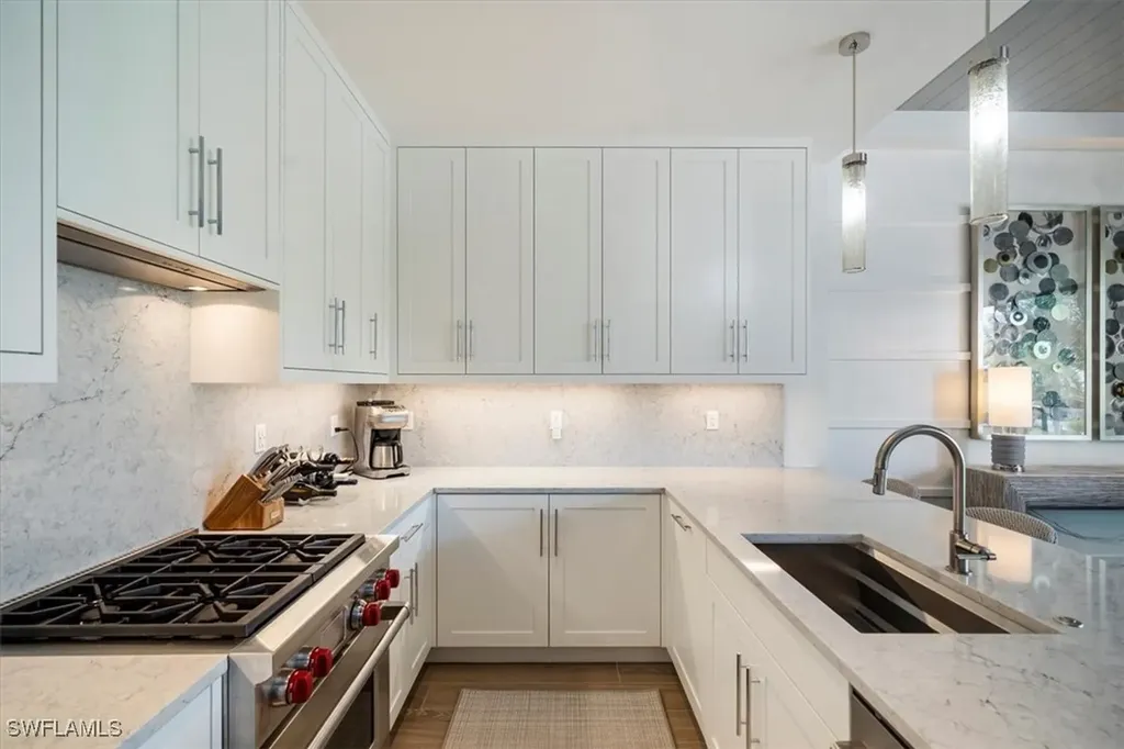 850 Central Avenue Naples FL 34102