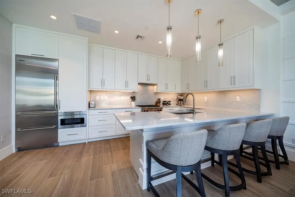 850 Central Avenue Naples FL 34102