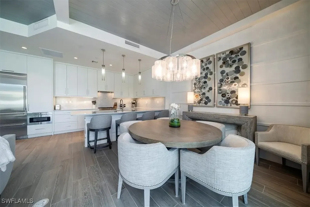 850 Central Avenue Naples FL 34102