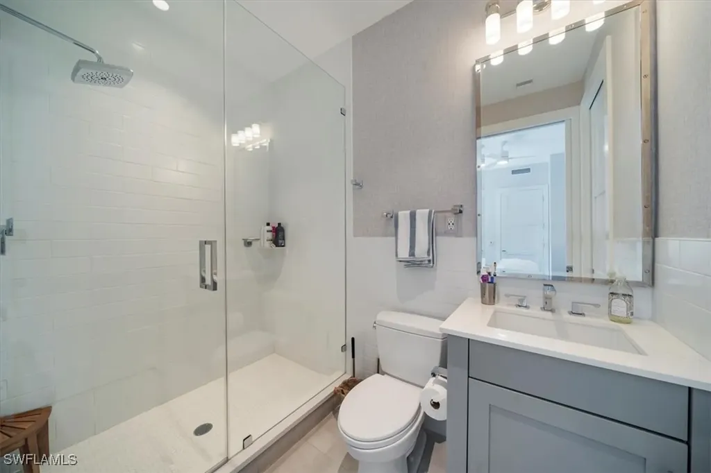 850 Central Avenue Naples FL 34102