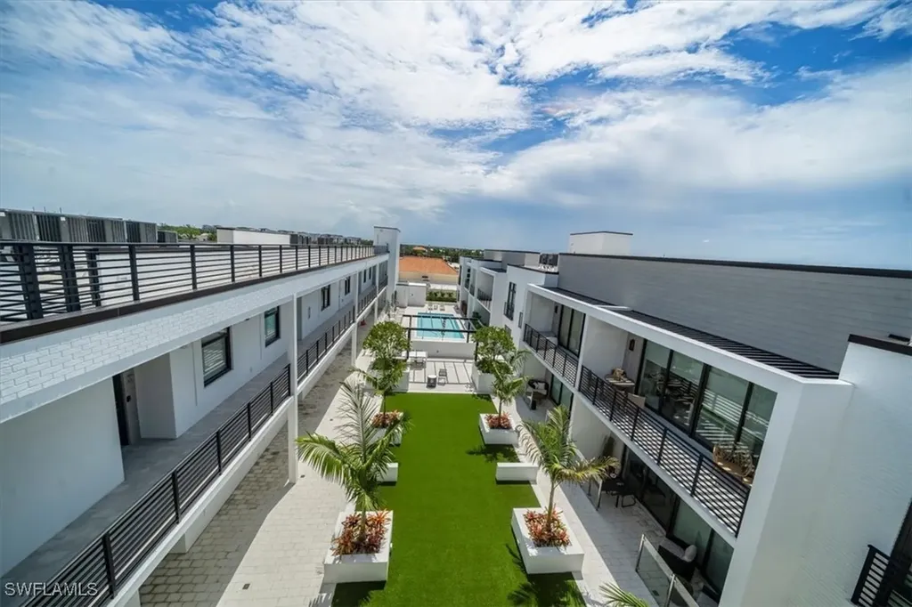 850 Central Avenue Naples FL 34102