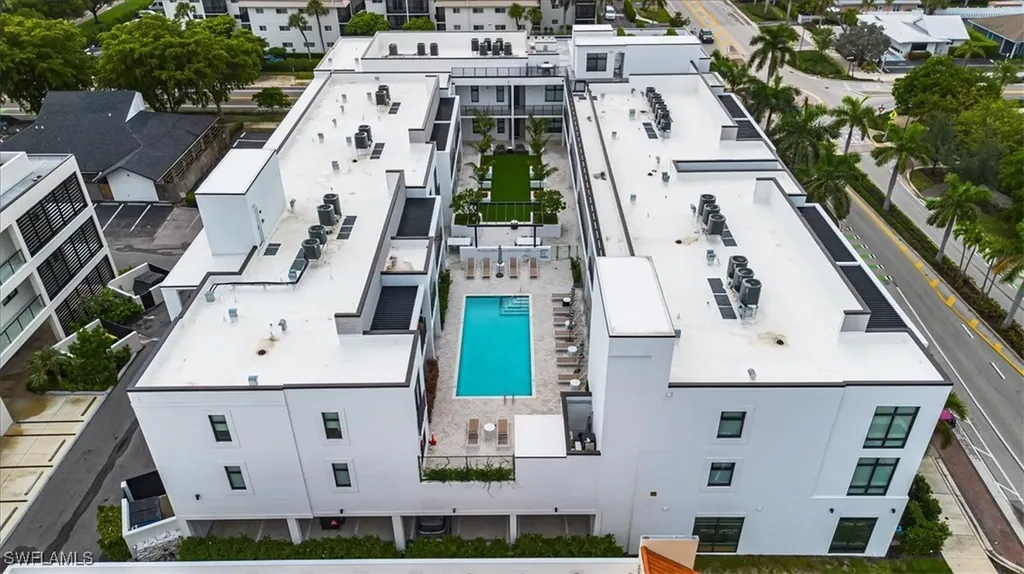 850 Central Avenue Naples FL 34102