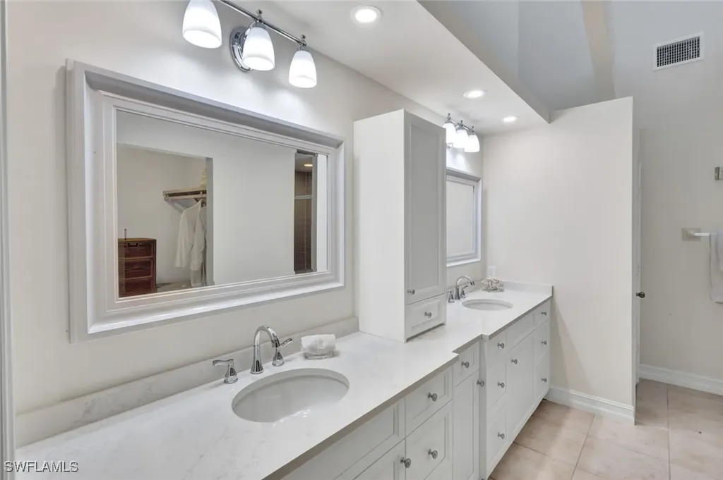 202 Bears Paw Trail Naples FL 34105