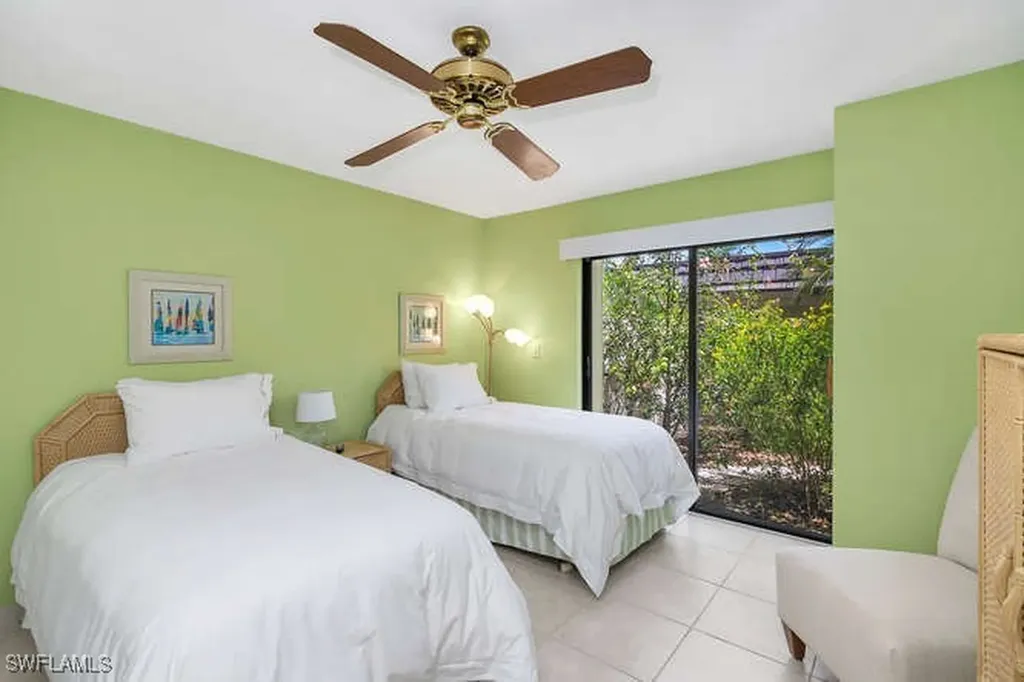 202 Bears Paw Trail Naples FL 34105