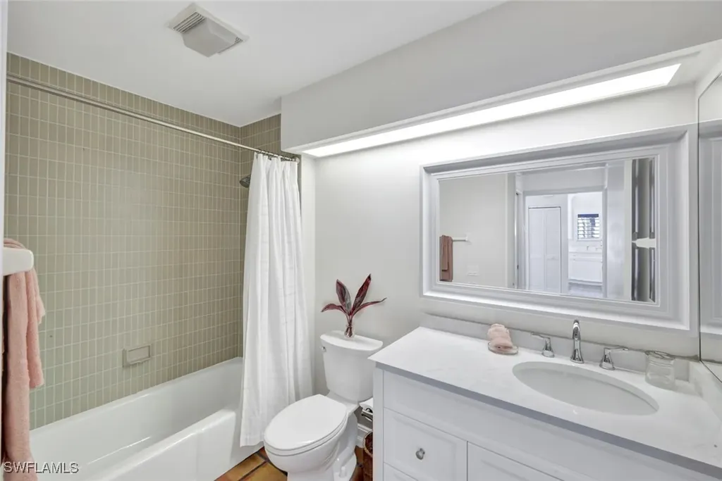 202 Bears Paw Trail Naples FL 34105