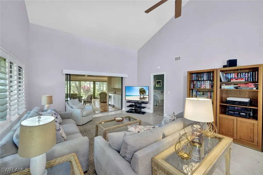 202 Bears Paw Trail Naples FL 34105