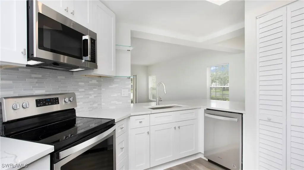 6225 Bellerive Avenue Naples FL 34119