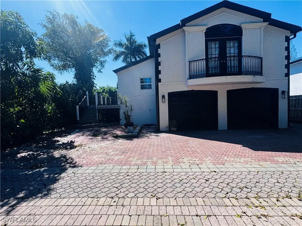 Bonita Springs FL, 10190 Carolina Street