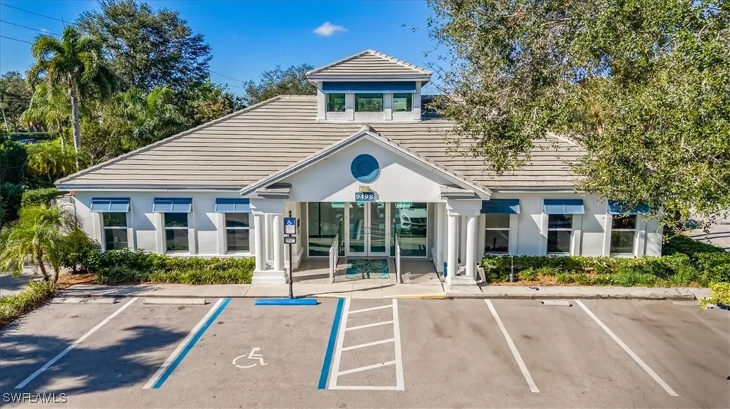 6235 Wilshire Pines Circle Naples FL 34109