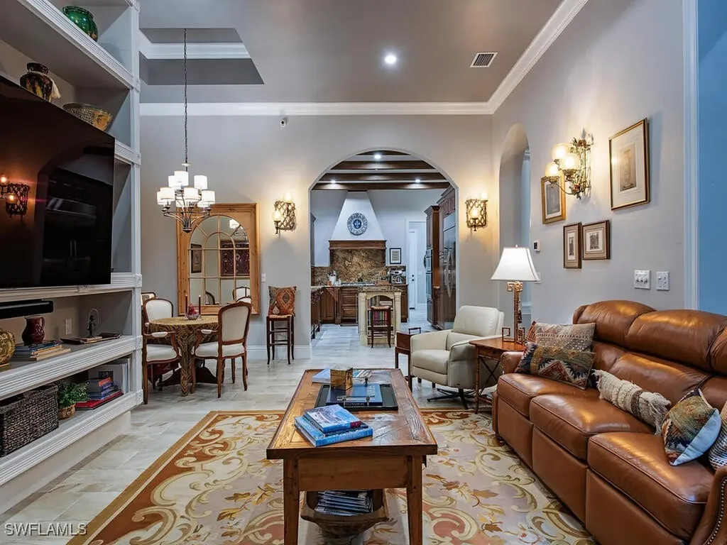 2204 Goshawk Court Naples FL 34105