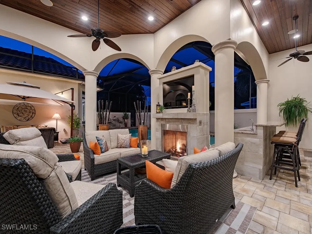 2204 Goshawk Court Naples FL 34105
