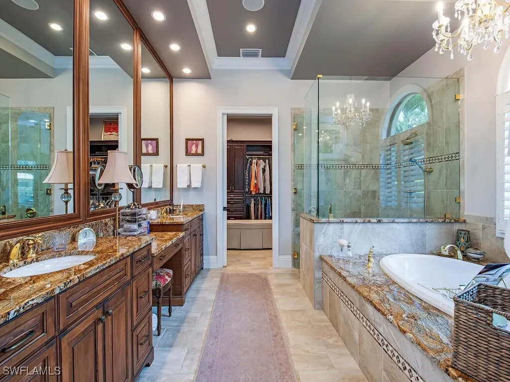 2204 Goshawk Court Naples FL 34105