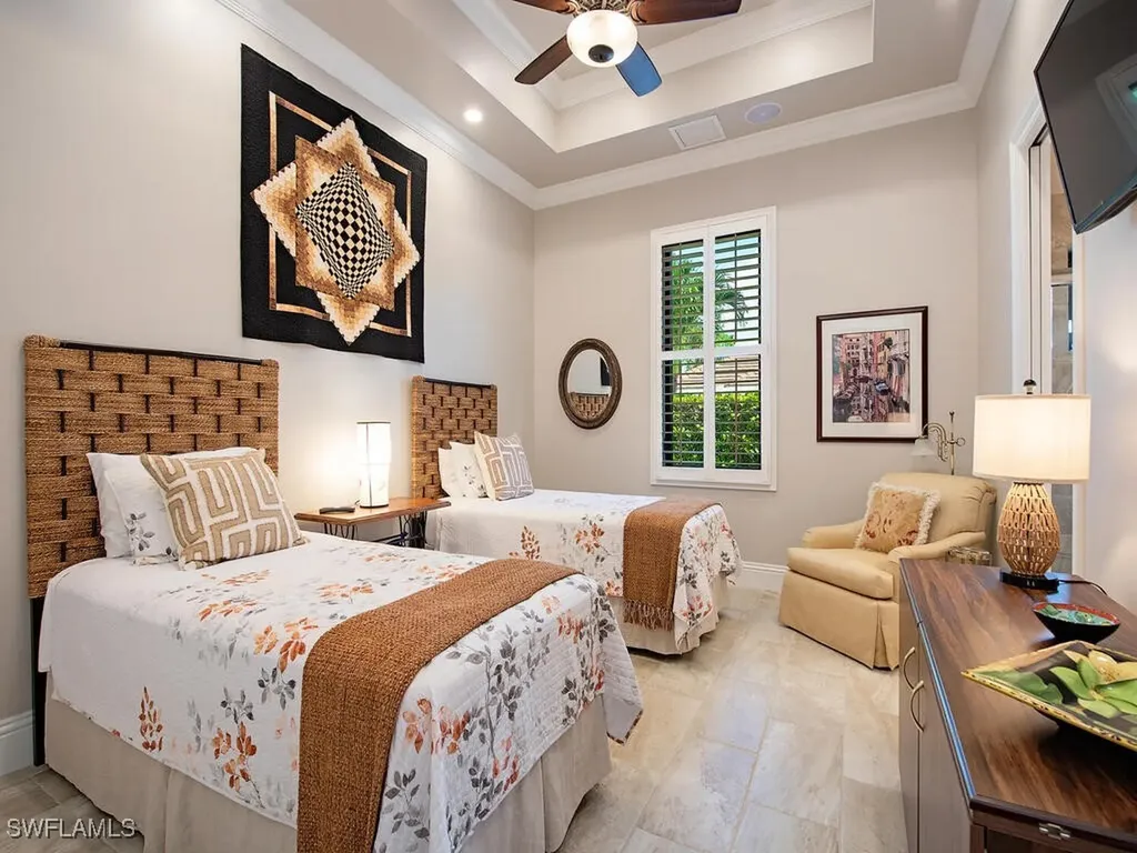 2204 Goshawk Court Naples FL 34105