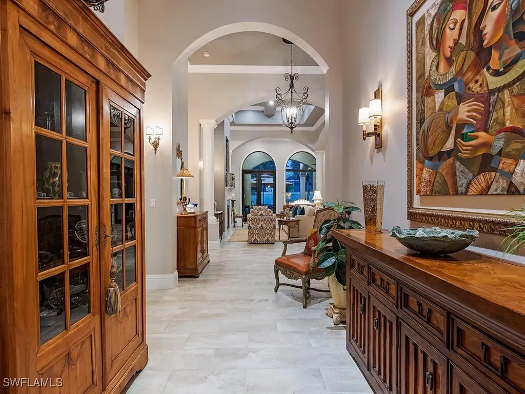 2204 Goshawk Court Naples FL 34105