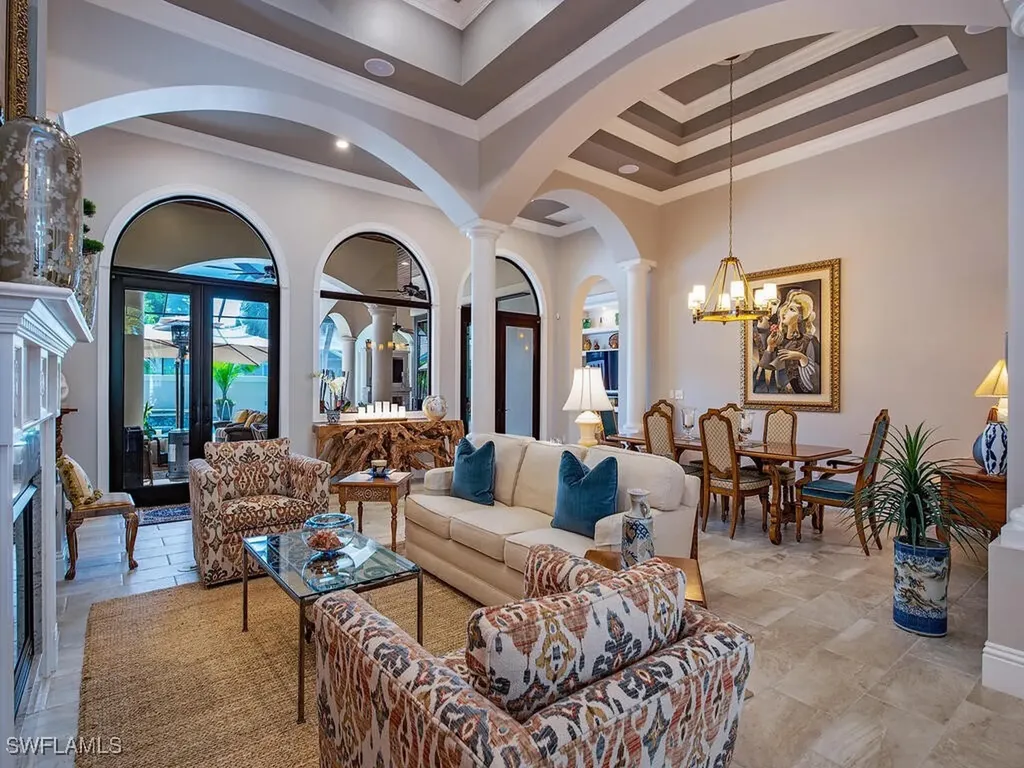 2204 Goshawk Court Naples FL 34105