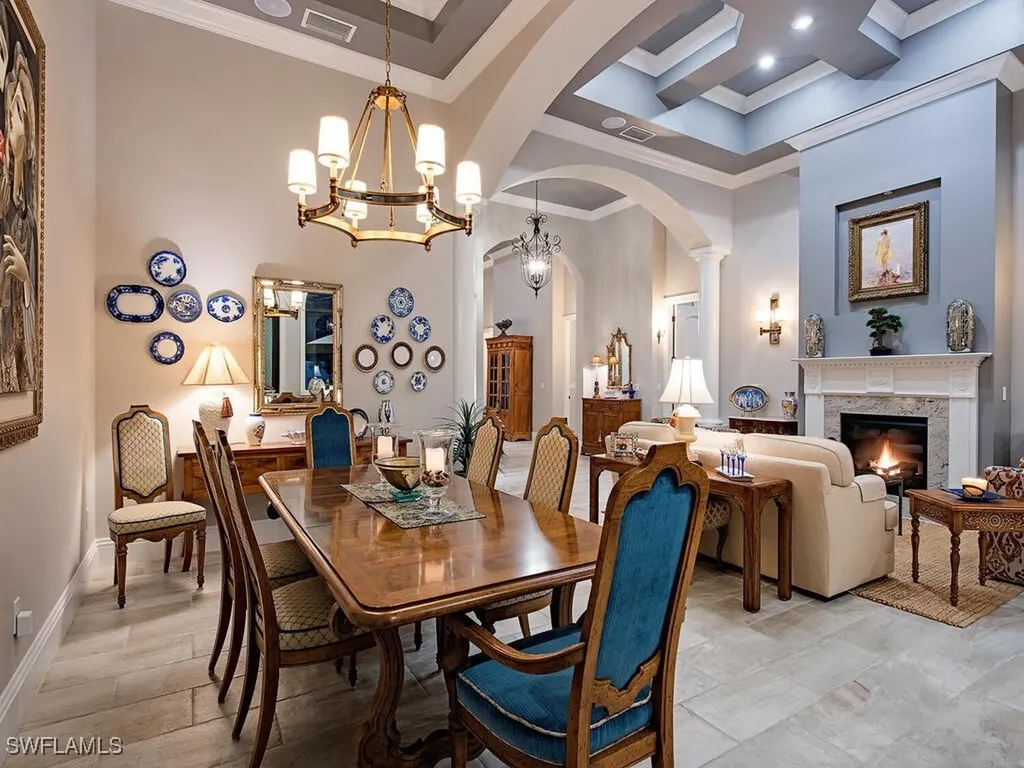 2204 Goshawk Court Naples FL 34105