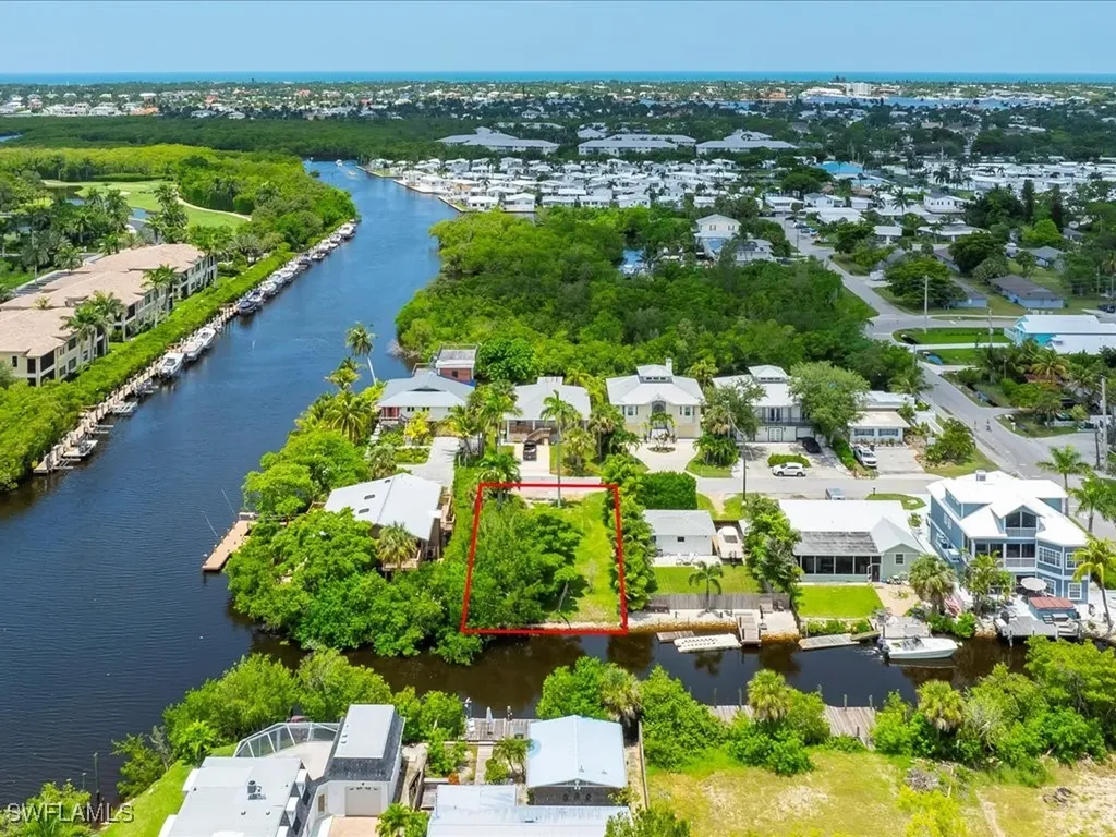 2977 Poplar Street Naples FL 34112