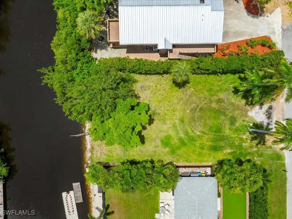 2977 Poplar Street Naples FL 34112