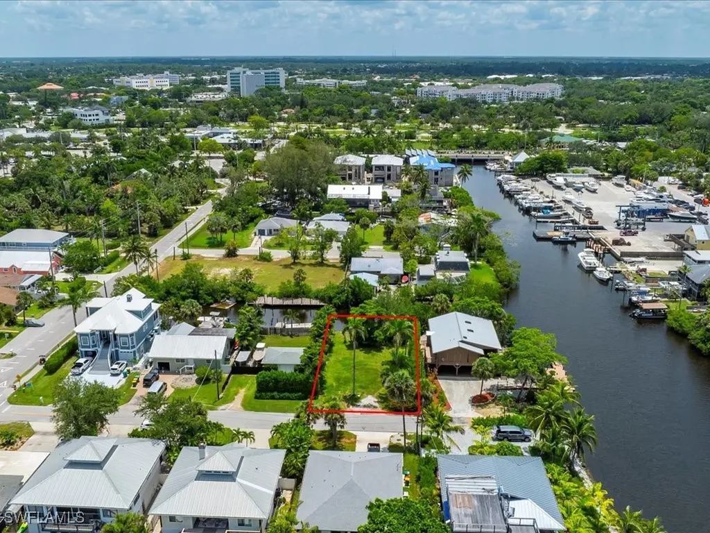 2977 Poplar Street Naples FL 34112