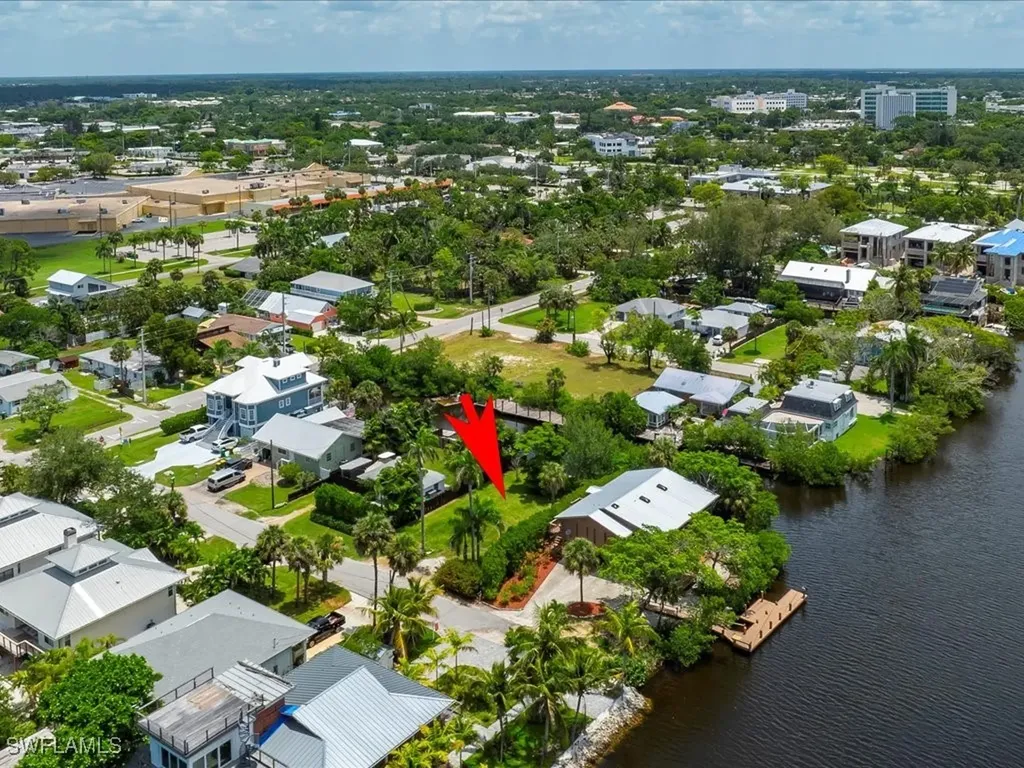 2977 Poplar Street Naples FL 34112