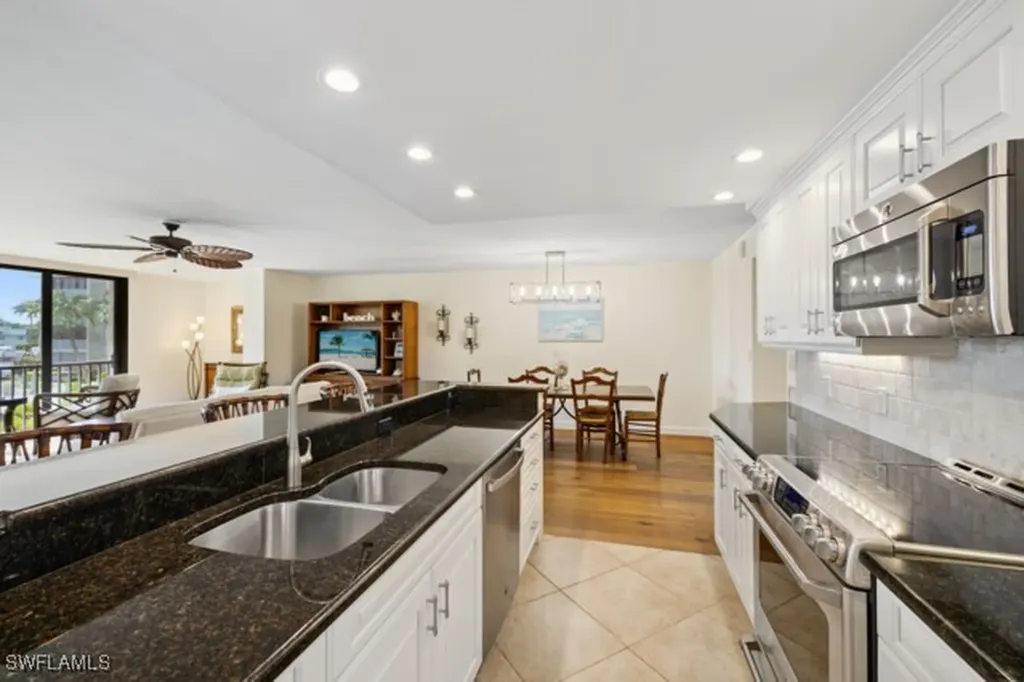 3000 Gulf Shore Boulevard N Naples FL 34103