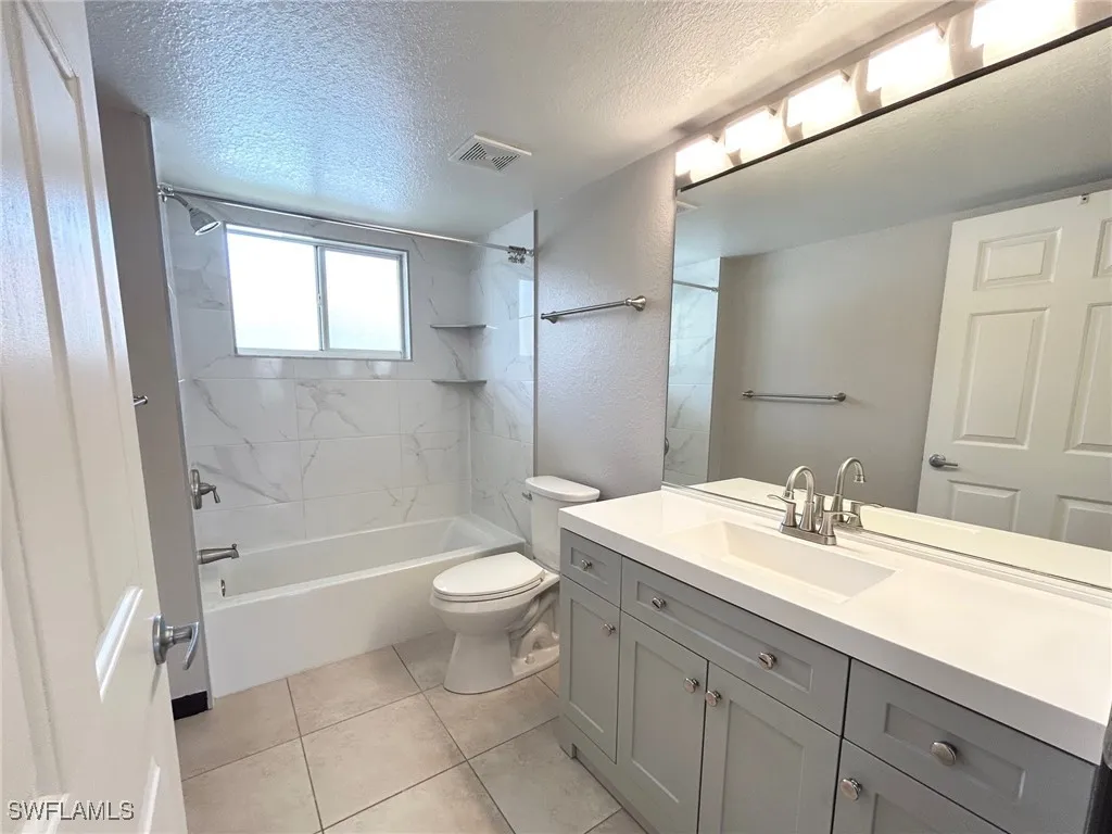 8284 Key Royal Circle Naples FL 34119