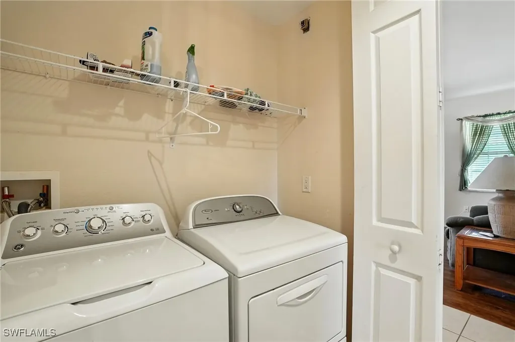 1141 Van Loon Commons Circle Cape Coral FL 33909