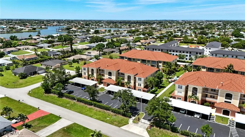 1141 Van Loon Commons Circle Cape Coral FL 33909