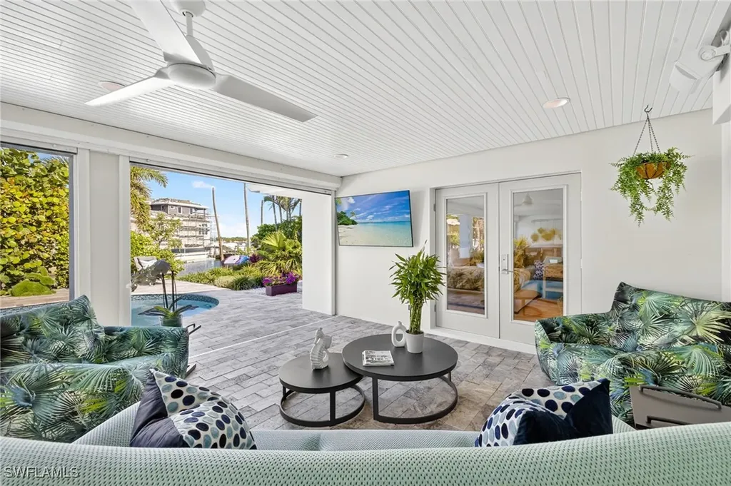 Naples FL, 5215 Seashell Avenue