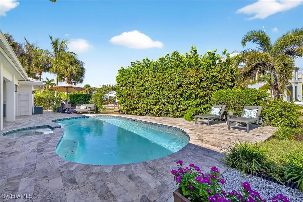 5215 Seashell Avenue Naples FL 34103