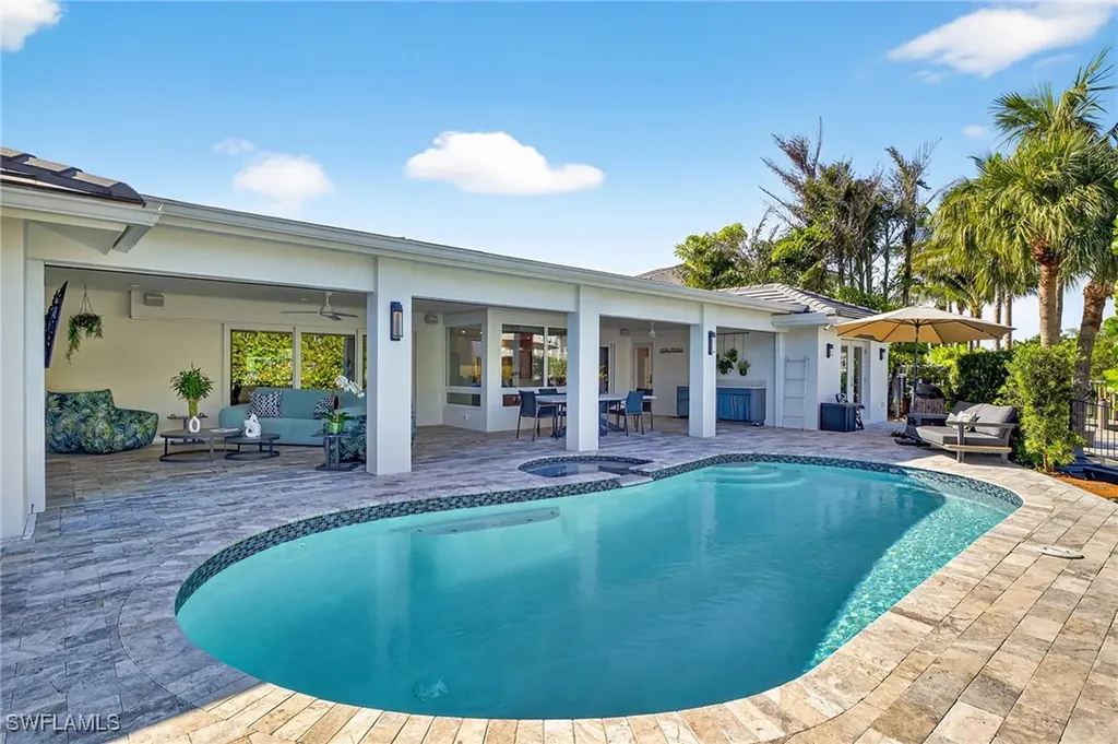 5215 Seashell Avenue Naples FL 34103