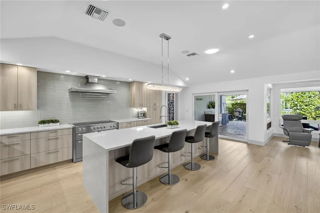 5215 Seashell Avenue Naples FL 34103