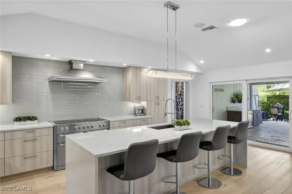 5215 Seashell Avenue Naples FL 34103