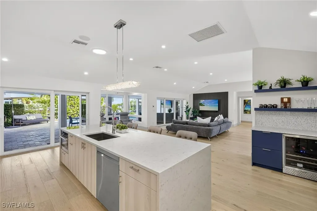 5215 Seashell Avenue Naples FL 34103