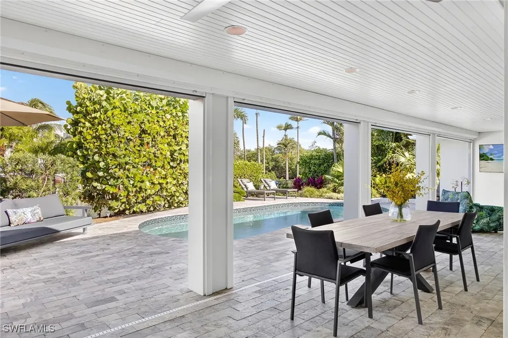 5215 Seashell Avenue Naples FL 34103