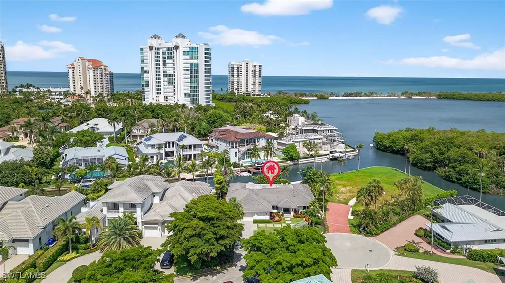 5215 Seashell Avenue Naples FL 34103