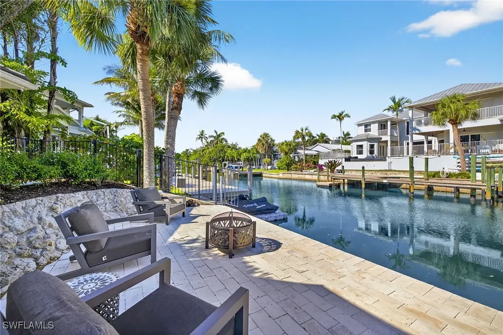5215 Seashell Avenue Naples FL 34103