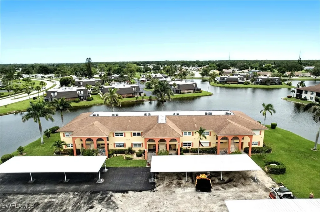 366 Charlemagne Boulevard Naples FL 34112