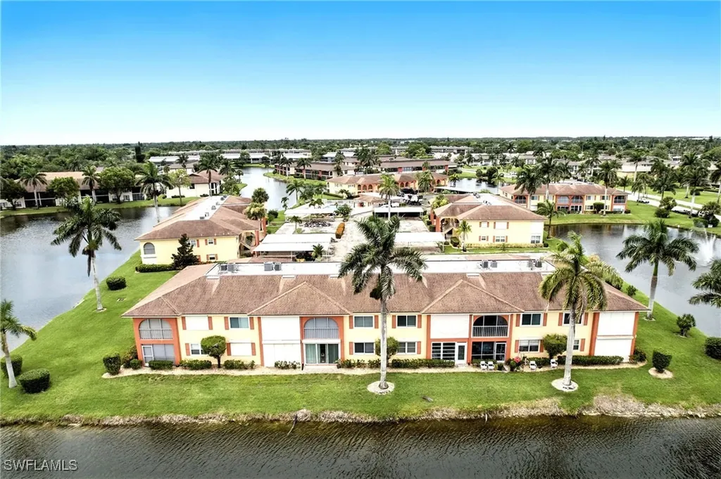 366 Charlemagne Boulevard Naples FL 34112