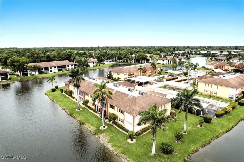 366 Charlemagne Boulevard Naples FL 34112